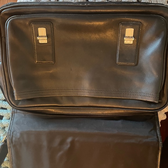 Stunning coach messenger bag - Picture 3 of 13